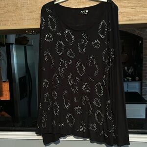 Apt 9 black long sleeve top with silver reflective embellishment design